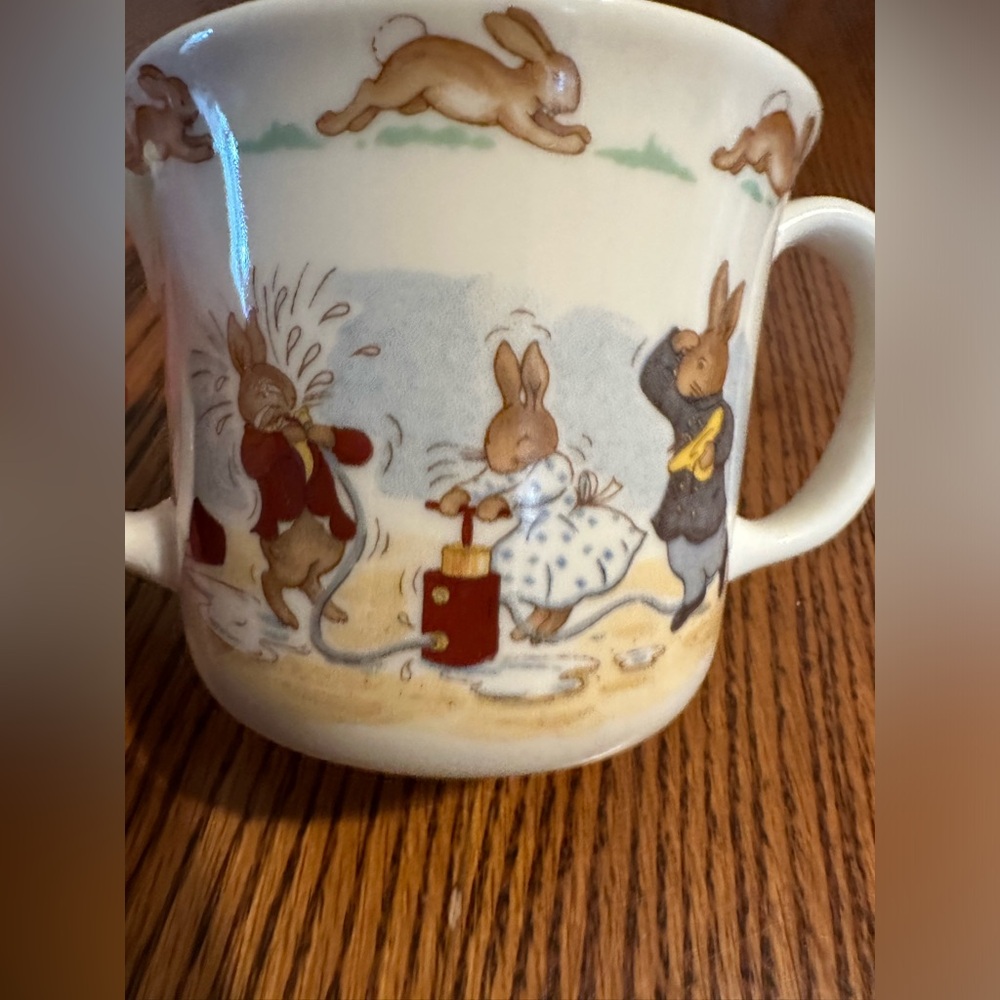 3 Royal Albert mugs - Picture 14 of 16